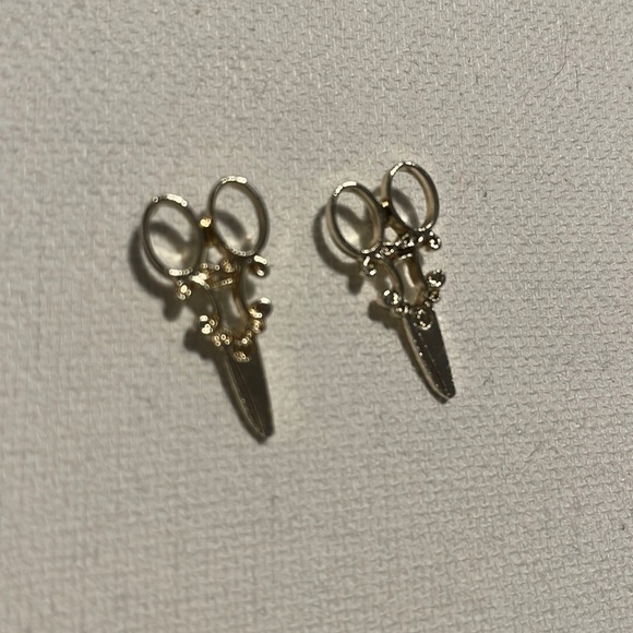 Unbranded Scissors earrings Unisex jewelry goldtone cutting shears - Picture 4 of 7